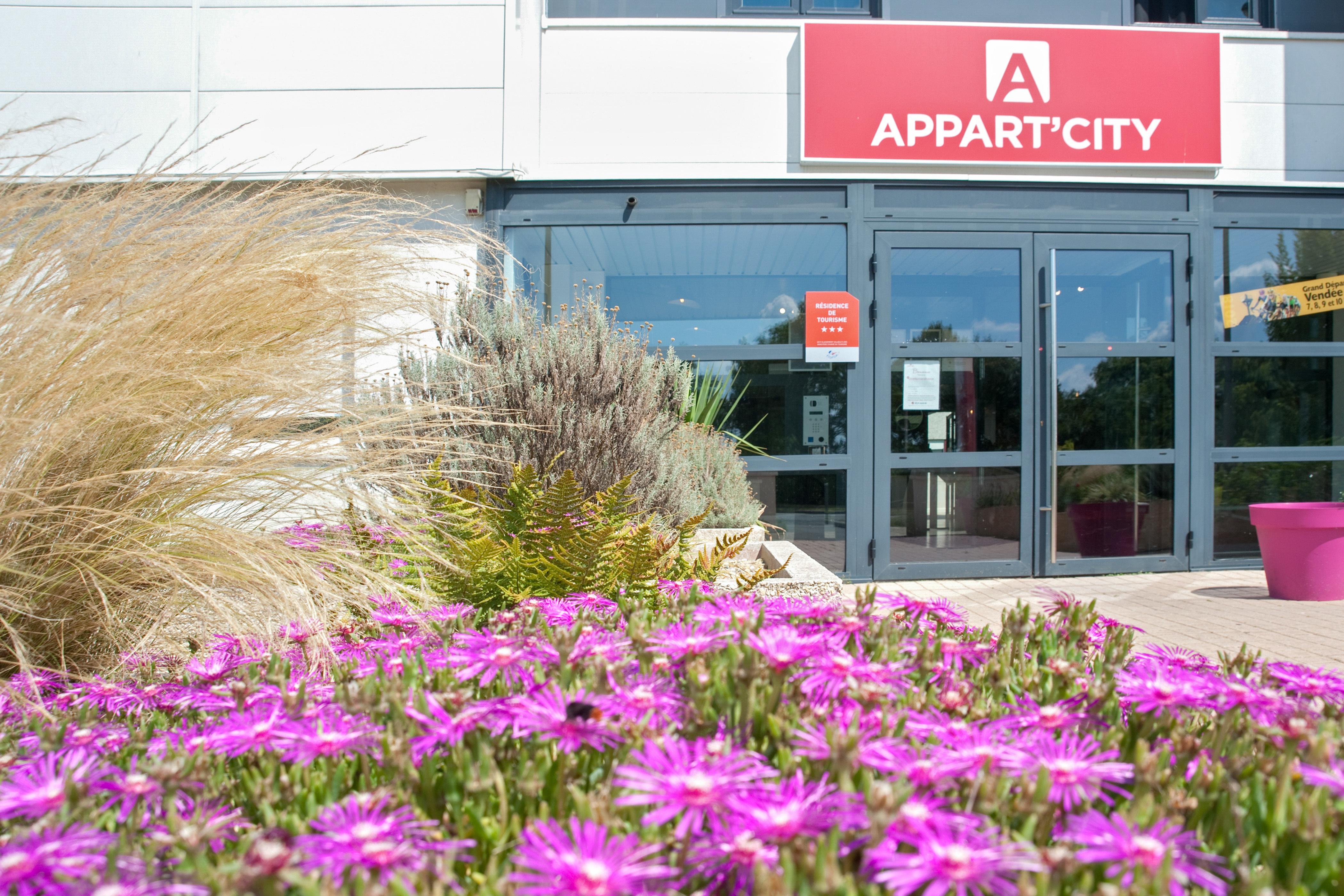 Appart'City Classic La Roche Sur Yon Centre Exterior foto